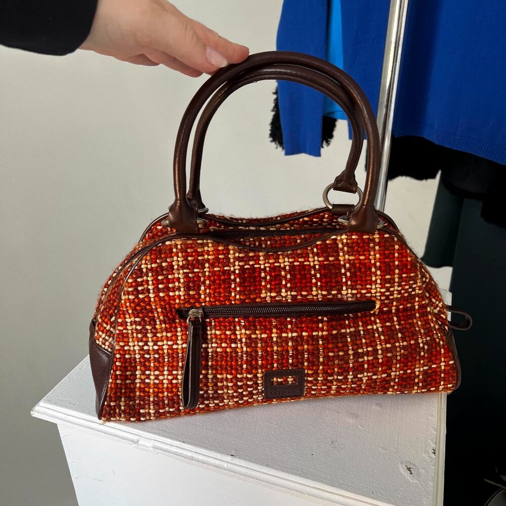Vintage-Inspired Tweed & Leather Handbag – A Fall/Winter Must-Have!